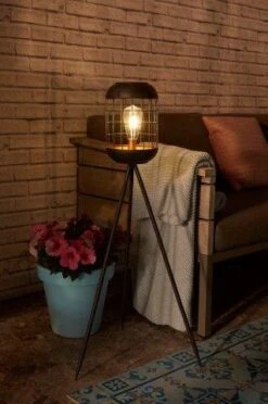 LuxForm Solar Lighthouse Tripod -Tuingereedschap Verkoop image 1793